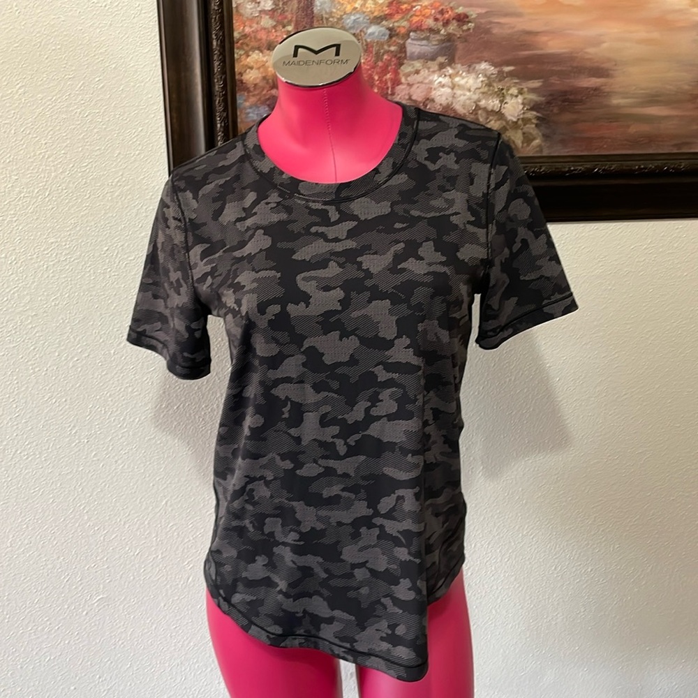 Lululemon Long Distance Heritage Camo Jacquard Black Lunar Rock Shirt Women's